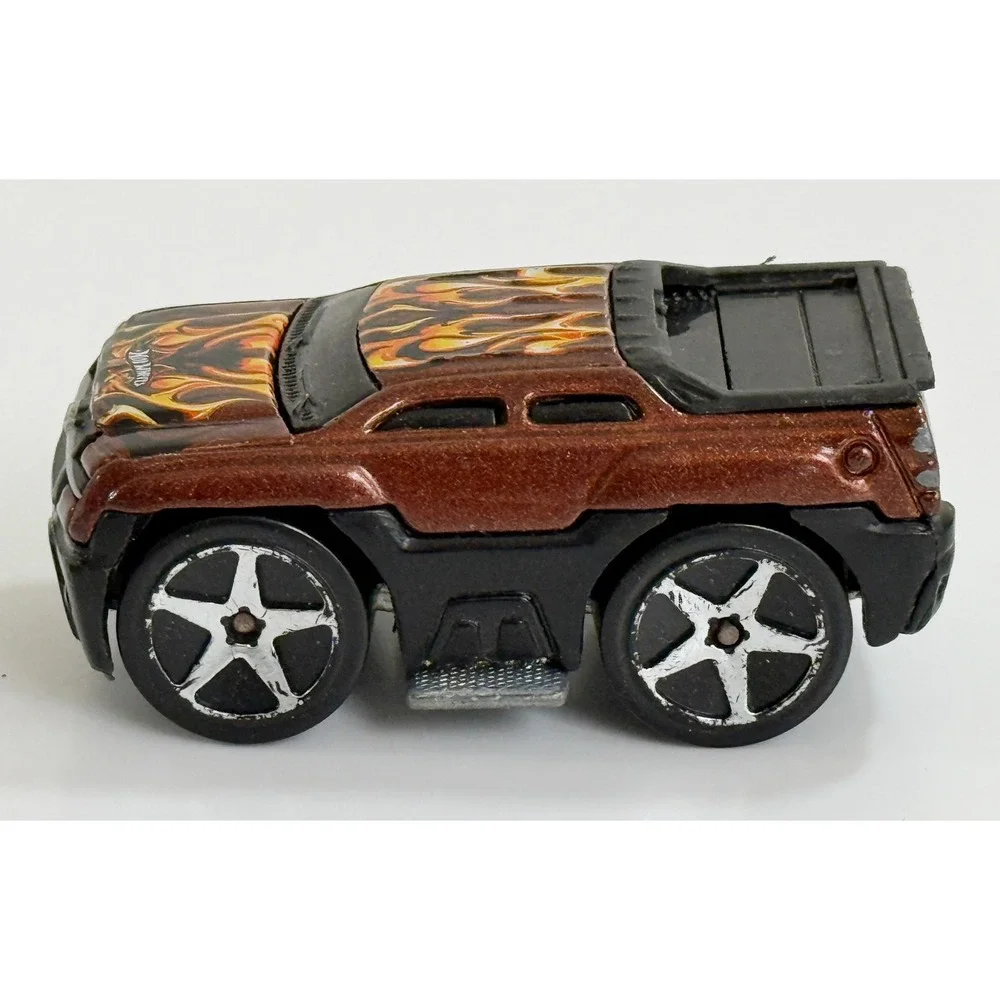 Hot Wheels Chevy Avalanche Blings Kids OS Copper Brown Flame Diecast Truck 2003